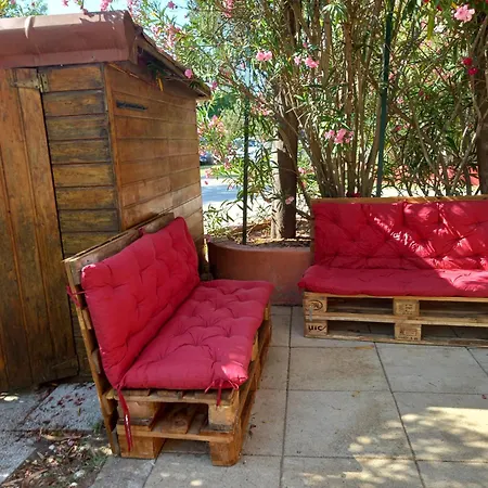 Mobil Climatise Avec Terrasse Dans L'escale, Calme A 900m De La אתר קמפינג אגדה