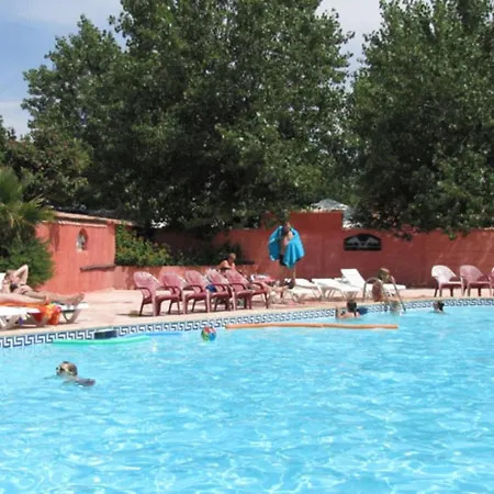 Mobil Climatise Avec Terrasse Dans L'escale, Calme, A 20 Mn A Pied De La * Agde